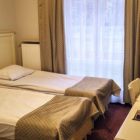 Hotel Sobienie Krolewskie Sobienie Szlacheckie Exteriör bild