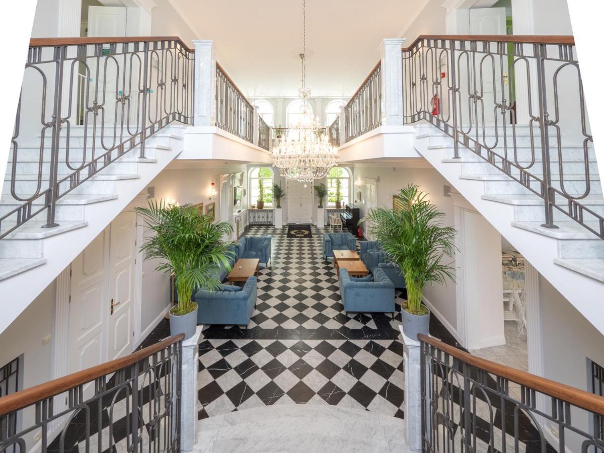 Hotel Sobienie Krolewskie Sobienie Szlacheckie Exteriör bild