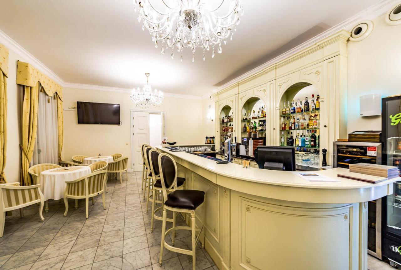 Hotel Sobienie Krolewskie Sobienie Szlacheckie Exteriör bild