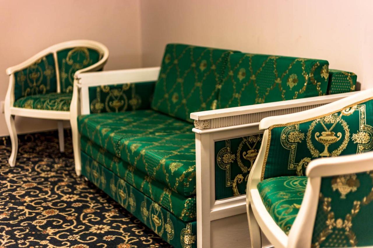 Hotel Sobienie Krolewskie Sobienie Szlacheckie Exteriör bild