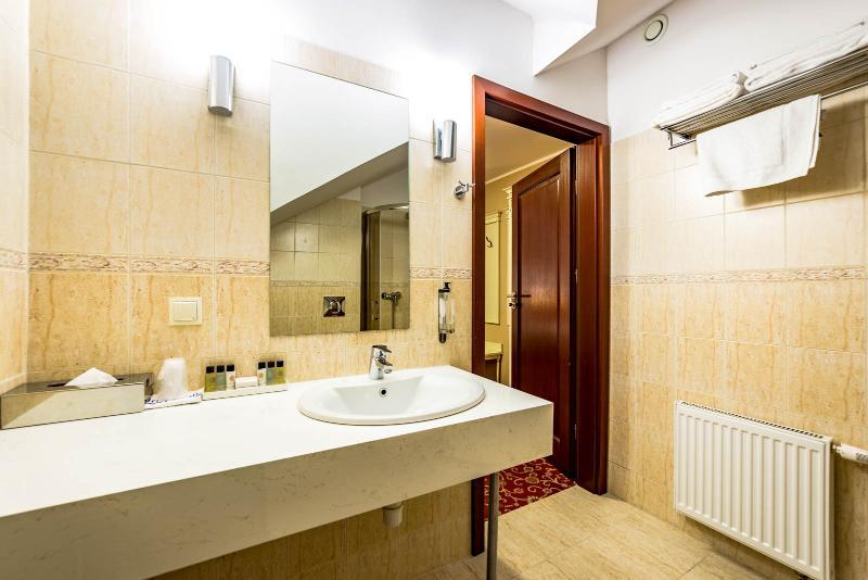 Hotel Sobienie Krolewskie Sobienie Szlacheckie Exteriör bild